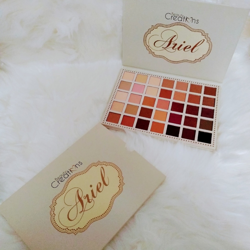 Eyeshadow palette Ariel